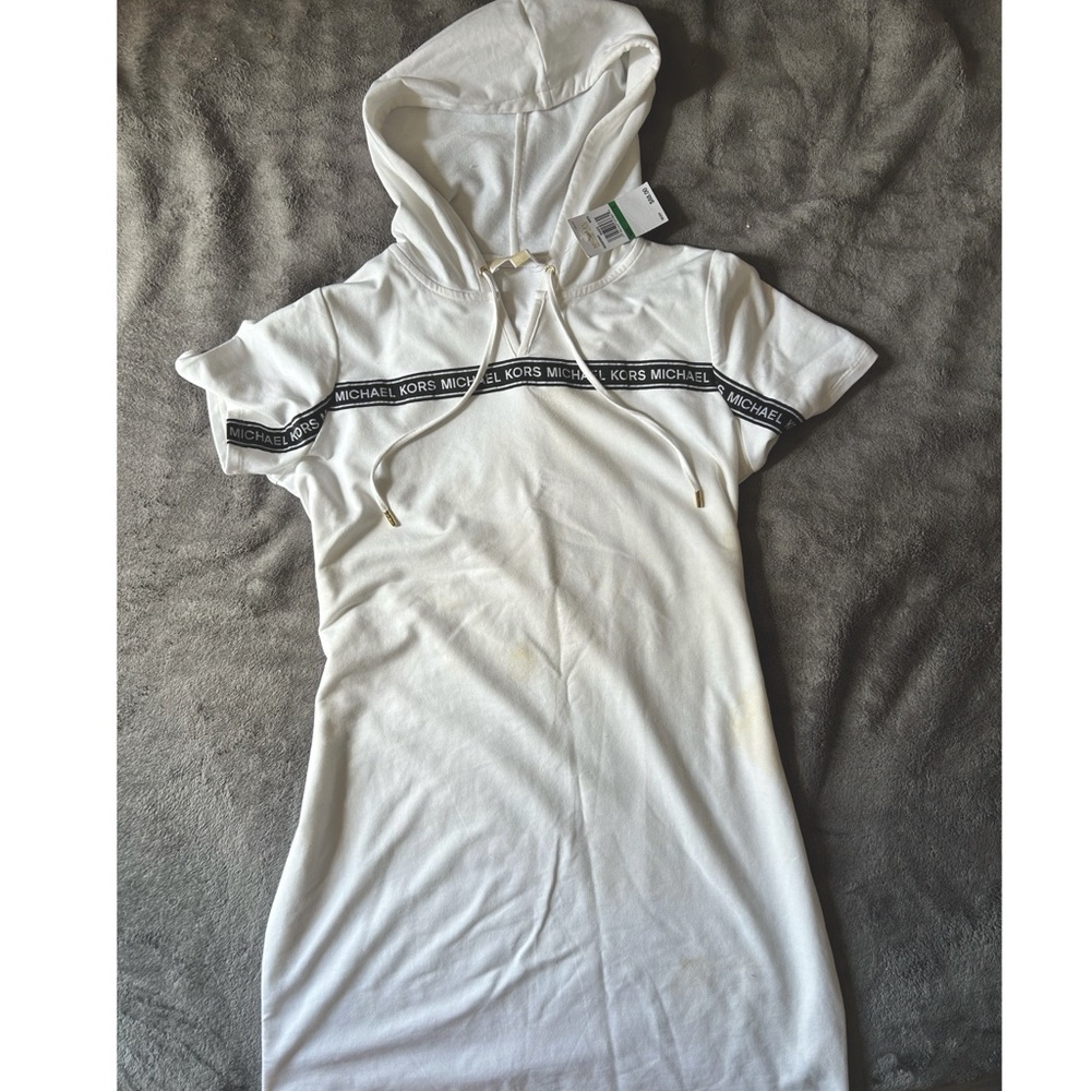 Women’s white Micheal Kors bathing suit cover-up !